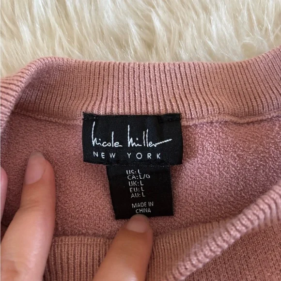 Nicole Miller Pink Heart Crew Neck Sweater - Picture 3 of 5